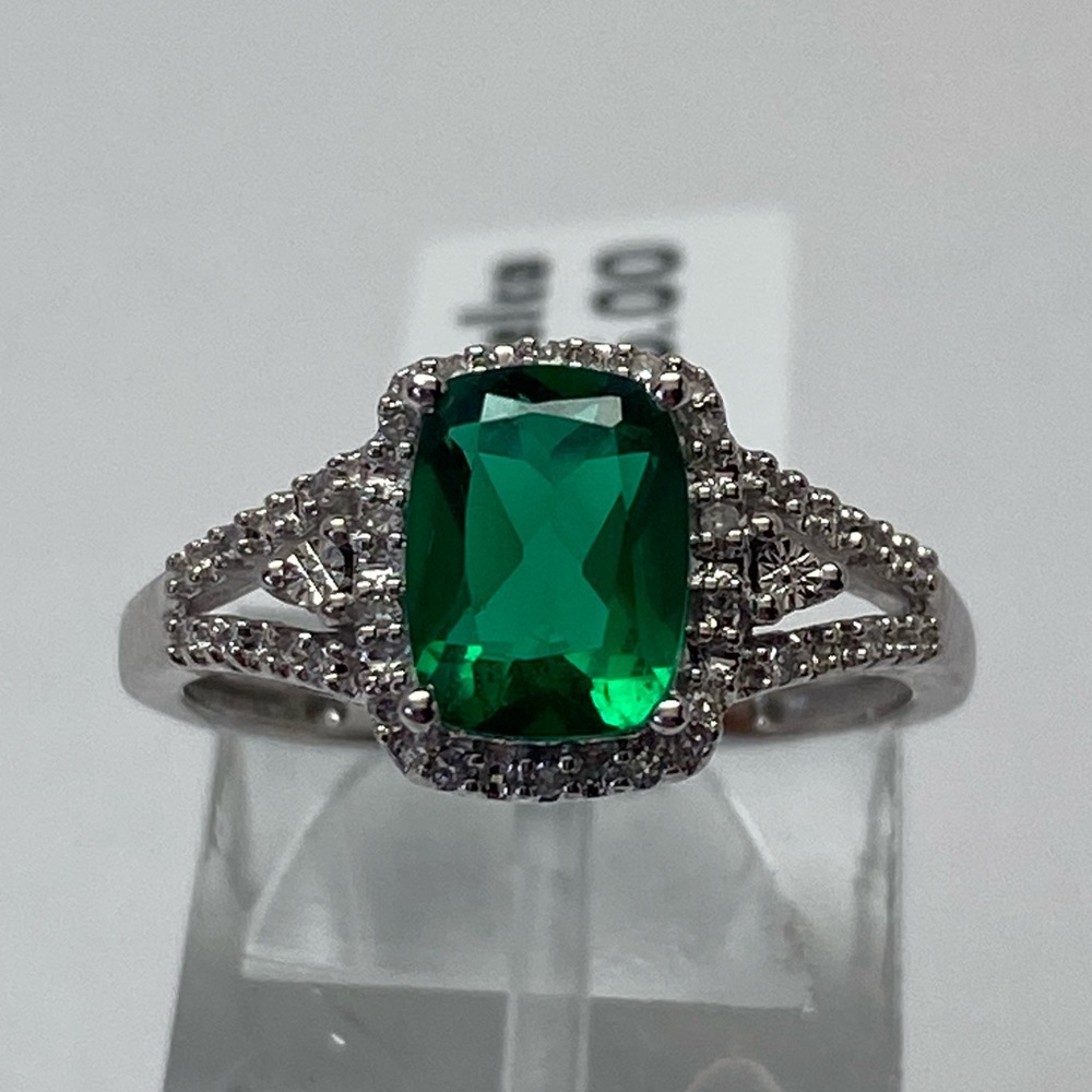 10K White Gold Created Emerald and Natural Diamond Pave Ring Size 7 NEW